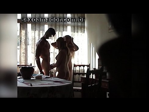 ❤️ Seksisõbrad kutsuvad hiiglasliku mehe ja temaga kolmekesi ❤️ Pornovideo at et.com-milf-300.ru ☑
