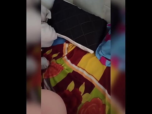 ❤️ Minu toakaaslane jääb üksi koju, sest tema abikaasa läheb puhkusele ja ma kasutan võimalust teda nussida ja täita tema perse piimaga ❤️ Pornovideo at et.com-milf-300.ru ☑