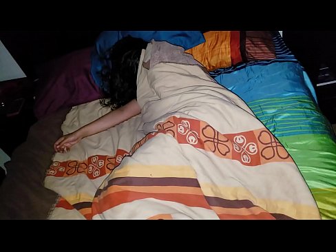❤️ Kasupoeg sõimab oma noort kasuema, kui ta magab. ❤️ Pornovideo at et.com-milf-300.ru ☑